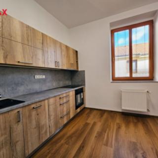 Pronájem bytu 2+1 66 m² Chrudim I, Resselovo náměstí