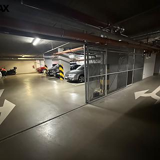 Prodej parkovacího místa 12 m² Praha Stodůlky, Petržílkova