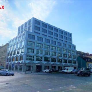 Pronájem kanceláře 295 m² Praha