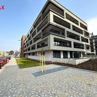 Pronájem bytu 1+kk, garsoniery 33 m&sup2; Praha