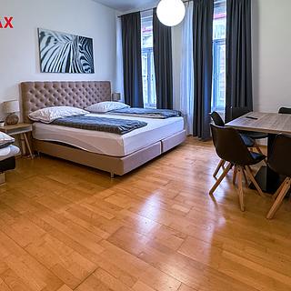 Pronájem bytu 2+kk 50 m² Praha