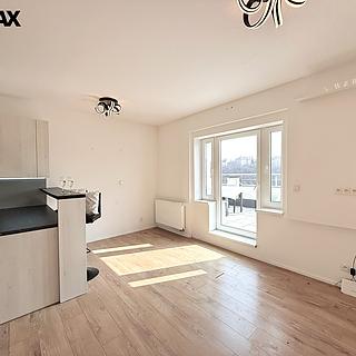 Pronájem bytu 2+kk 40 m&sup2; Praha