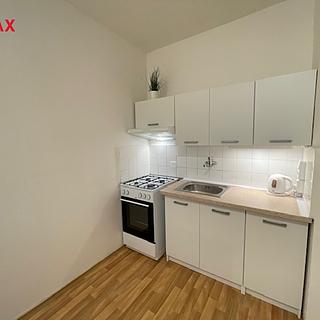 Pronájem bytu 1+kk a garsoniéry 24 m² Praha Záběhlice, Jabloňová