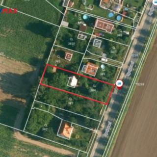 Prodej zahrady 848 m² Hradec Králové Svobodné Dvory, Spojovací