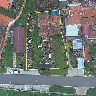 Prodej stavební parcely 598 m² Vroutek, Sadová