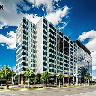 Pronájem kanceláře 733 m&sup2; Praha