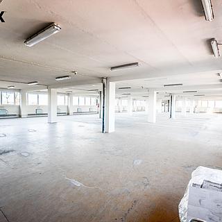 Pronájem skladu 456 m² Praha Horní Počernice, Ve žlíbku