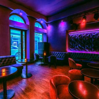Pronájem obchodu 181 m² Praha