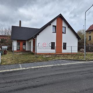 Prodej dvougeneračního domu 450 m&sup2; Nový Bor