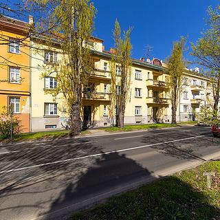 Prodej bytu 1+1 64 m&sup2; Hodonín