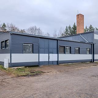 Prodej výrobního objektu 1 358 m² Neuměř