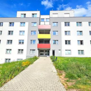 Prodej bytu 2+kk 40 m² Jince, Zborovská