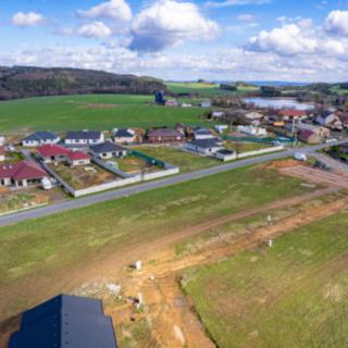 Prodej stavební parcely 890 m² Drhovy