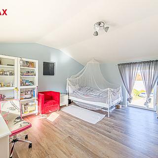 Prodej rodinného domu 140 m² Pyšely Zaječice, Na Návsi