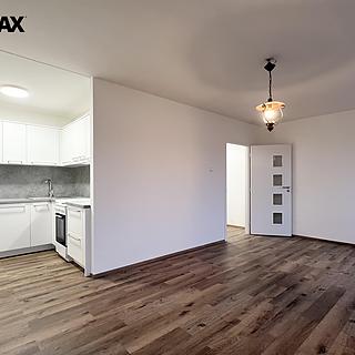 Prodej bytu 1+kk a garsoniéry 33 m² Most, Česká