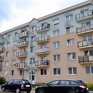 Pronájem bytu 1+1 31 m² Luštěnice