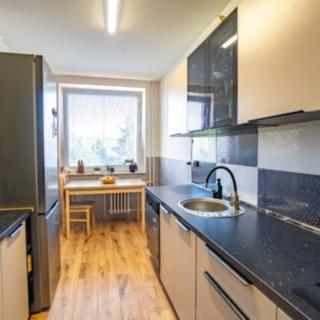 Prodej bytu 4+1 76 m² Teplice Trnovany, Edisonova