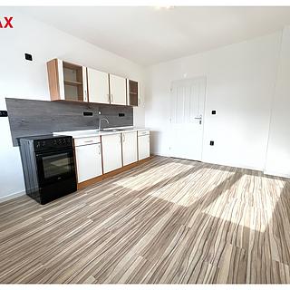 Pronájem bytu 1+1 38 m² Krupka