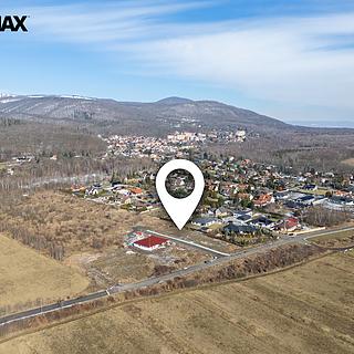 Prodej stavební parcely 830 m² Lom