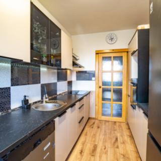 Prodej bytu 4+1 76 m² Teplice Trnovany, Edisonova