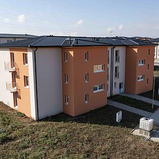 Prodej bytu 1+kk a garsoniéry 38 m² Nehvizdy