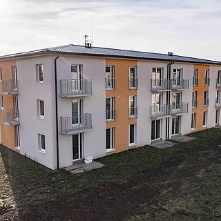 Prodej bytu 1+kk, garsoniery 38 m² Nehvizdy