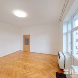 Pronájem bytu 1+kk a garsoniéry 32 m² Brno Veveří, Botanická