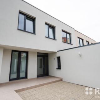 Pronájem bytu 4+kk 90 m² Brno