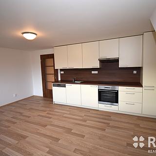 Pronájem bytu 3+kk 61 m² Brno Černovice, Churého
