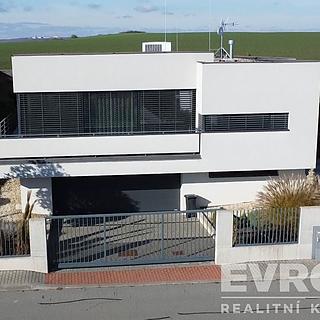 Prodej rodinného domu 197 m² Moravany