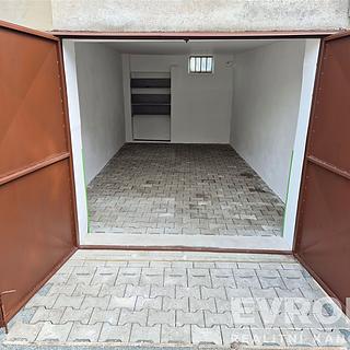 Pronájem garáže 19 m² Kolín II, Zborovská