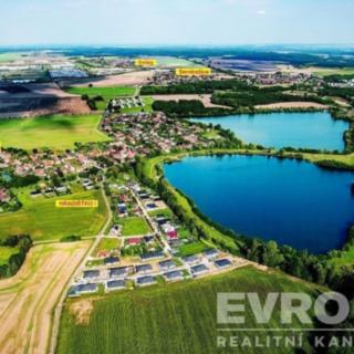 Prodej stavební parcely 1609 m² Veltruby