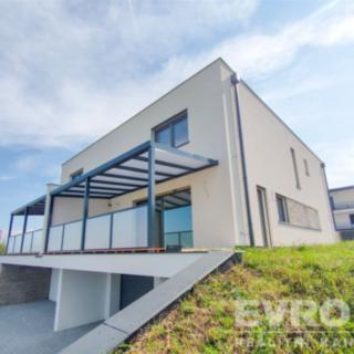 Prodej rodinného domu 210 m² Červené Pečky