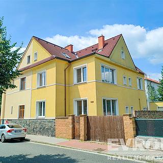 Prodej rodinného domu 200 m² Kolín