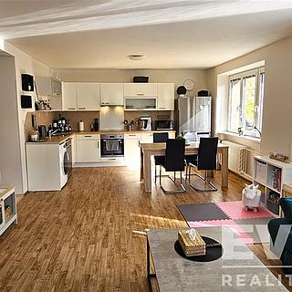 Prodej bytu 3+kk 81 m² Pardubice Zelené Předměstí, Lexova