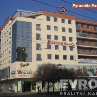 Pronájem kanceláře 65 m² Pardubice Zelené Předměstí, třída Míru