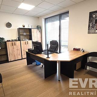 Pronájem kanceláře 17 m² Pardubice Zelené Předměstí, třída Míru