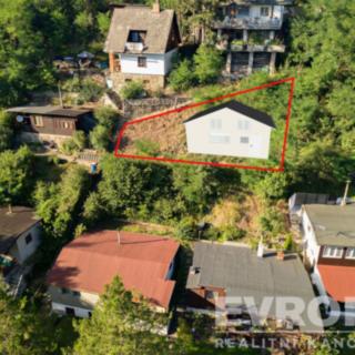 Prodej stavební parcely 232 m² Chrást