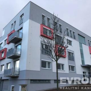 Pronájem bytu 2+kk 46 m² Plzeň