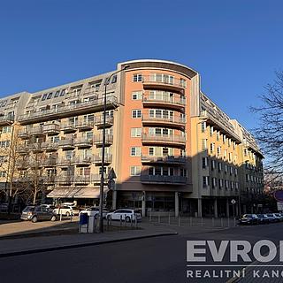 Pronájem bytu 1+kk a garsoniéry 35 m² Liberec VII-Horní Růžodol, Jeronýmova