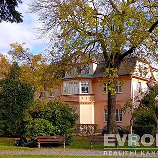 Prodej bytu 2+1 67 m² Nový Bor, Palackého náměstí