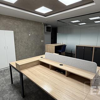 Pronájem kanceláře 77 m&sup2; Praha