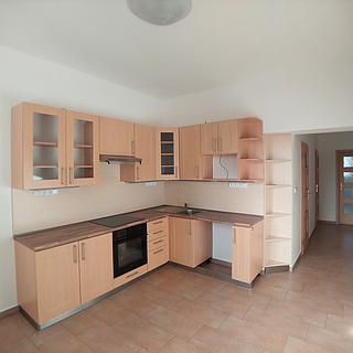 Pronájem bytu 2+1 73 m² Tábor
