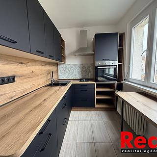 Pronájem bytu 2+1 54 m&sup2; Zlín