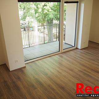 Pronájem bytu 1+kk, garsoniery 36 m&sup2; Brno