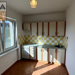 Pronájem bytu 1+1 43 m&sup2; Petrovice
