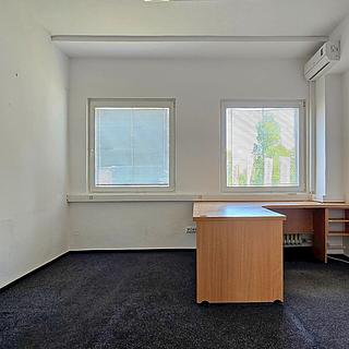 Pronájem kanceláře 16 m&sup2; Karviná