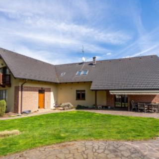 Prodej rodinného domu 282 m² Srubec