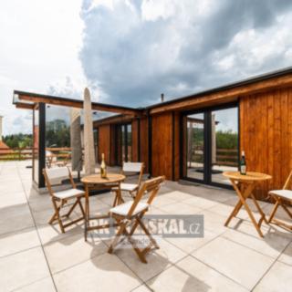 Prodej rodinného domu 768 m² Číměř