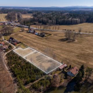 Prodej stavební parcely 3 538 m² Strážkovice